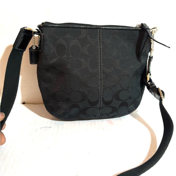 Coach vintage CC signature print canvas crossbody handbag - Picture 4 of 6